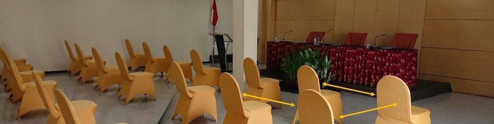 Hotel Pelangi Malang, Kayutangan Heritage Buitenkant foto