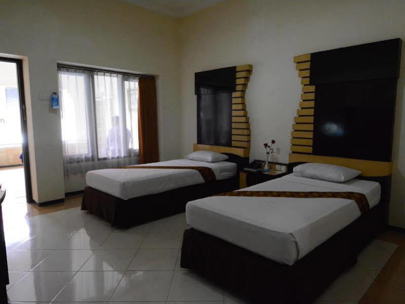 Hotel Pelangi Malang, Kayutangan Heritage Buitenkant foto