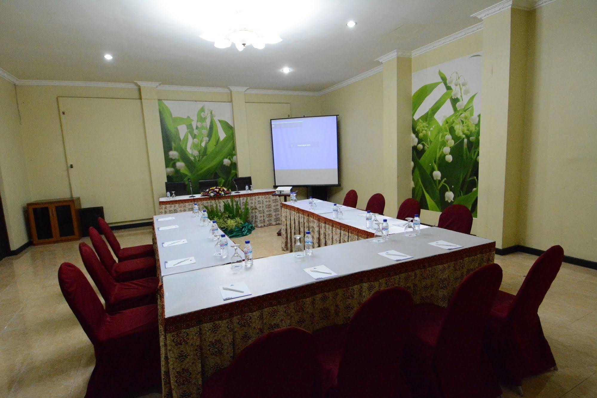 Hotel Pelangi Malang, Kayutangan Heritage Buitenkant foto